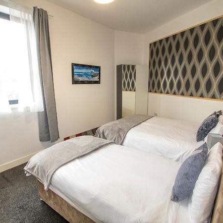 Ideal For Groups - Modern 2 Bedroom Apartment - Free Parking, Transit Links, Close To Stadiums Manchester Ngoại thất bức ảnh