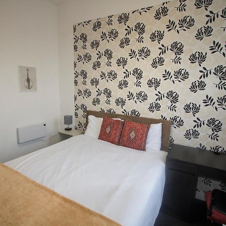 Ideal For Groups - Modern 2 Bedroom Apartment - Free Parking, Transit Links, Close To Stadiums Manchester Ngoại thất bức ảnh