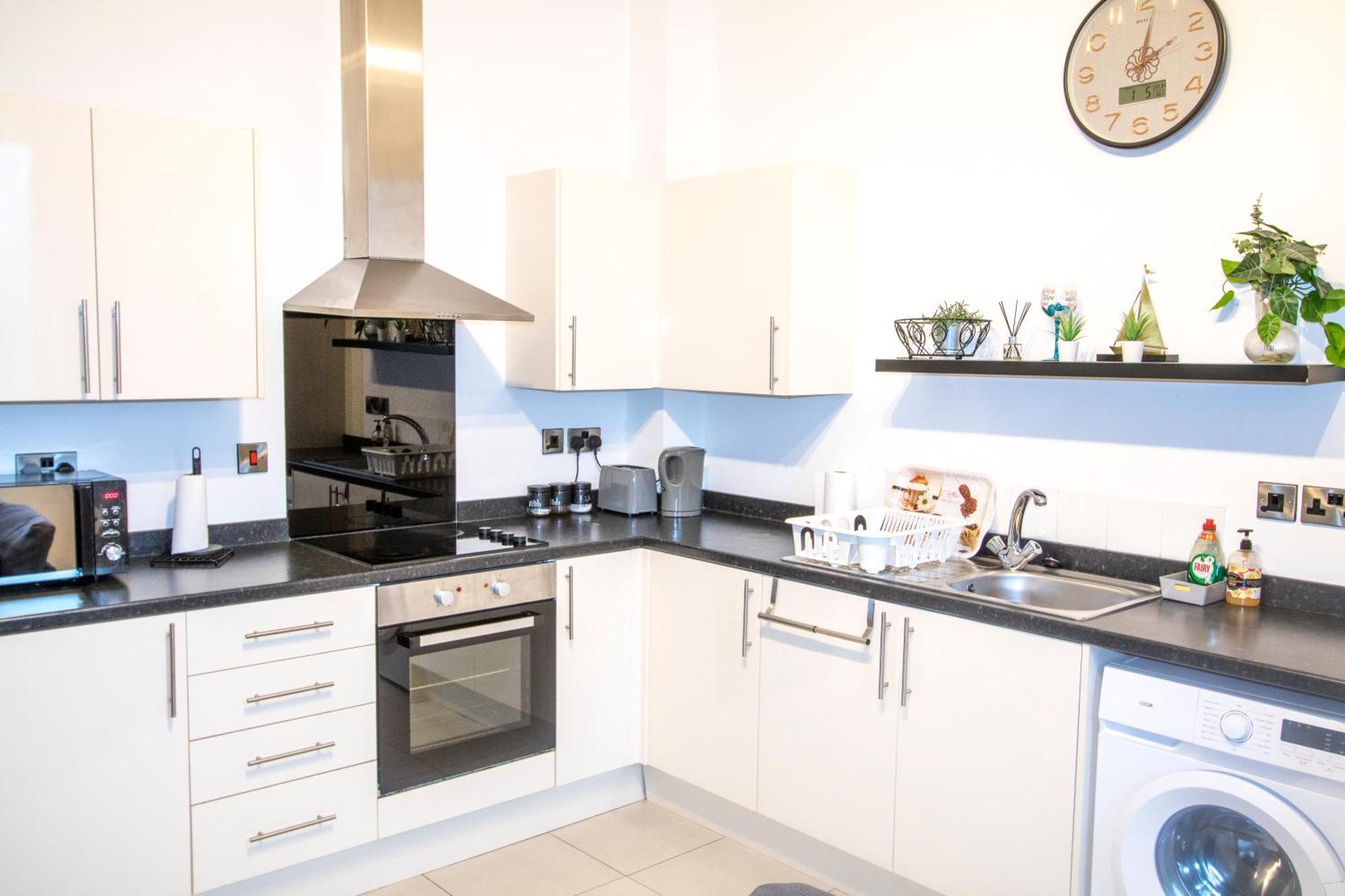 Ideal For Groups - Modern 2 Bedroom Apartment - Free Parking, Transit Links, Close To Stadiums Manchester Ngoại thất bức ảnh