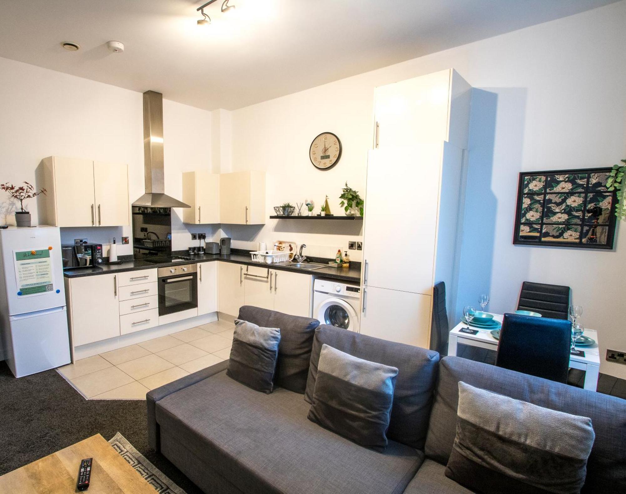 Ideal For Groups - Modern 2 Bedroom Apartment - Free Parking, Transit Links, Close To Stadiums Manchester Ngoại thất bức ảnh