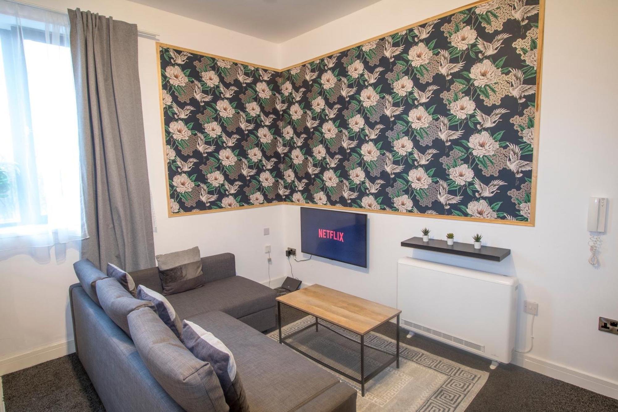 Ideal For Groups - Modern 2 Bedroom Apartment - Free Parking, Transit Links, Close To Stadiums Manchester Ngoại thất bức ảnh